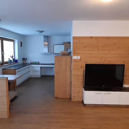 Grosszuegiges Apartment Georg Mayrhofen Barrierefrei Hollenzen 외부 사진