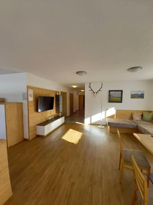 Grosszuegiges Apartment Georg Mayrhofen Barrierefrei Hollenzen 외부 사진