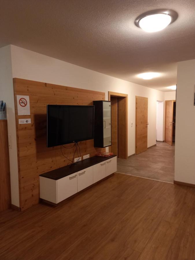 Grosszuegiges Apartment Georg Mayrhofen Barrierefrei Hollenzen 외부 사진