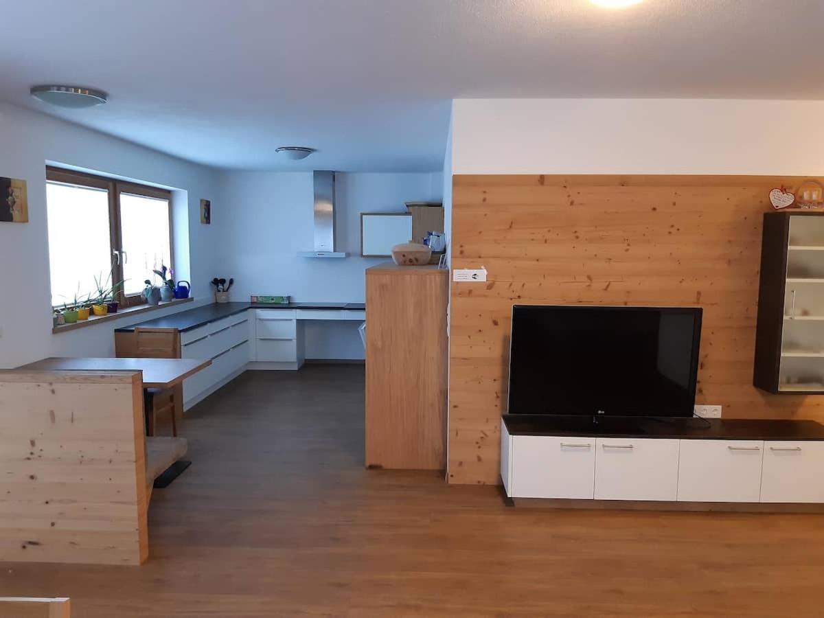 Grosszuegiges Apartment Georg Mayrhofen Barrierefrei Hollenzen 외부 사진